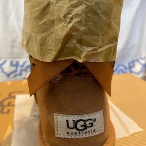 UGG Bailey Bow Rosette